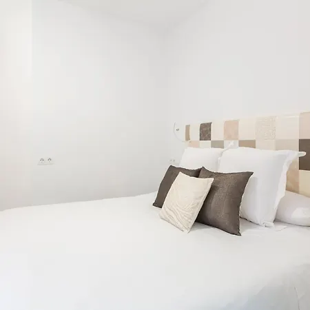 Apartment Santa Lucia - 1 Bedroom In The Heart Of The Centre