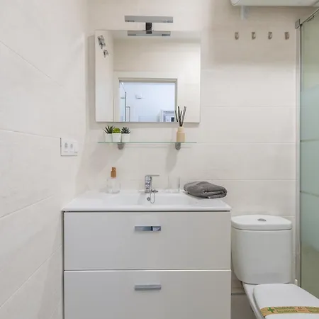 Santa Lucia - 1 Bedroom In The Heart Of The Centre Malaga