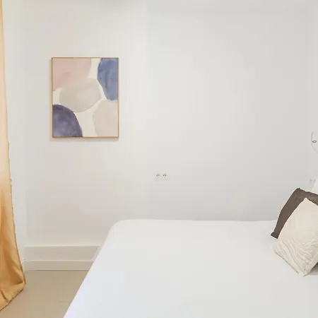 Santa Lucia - 1 Bedroom In The Heart Of The Centre Apartment *