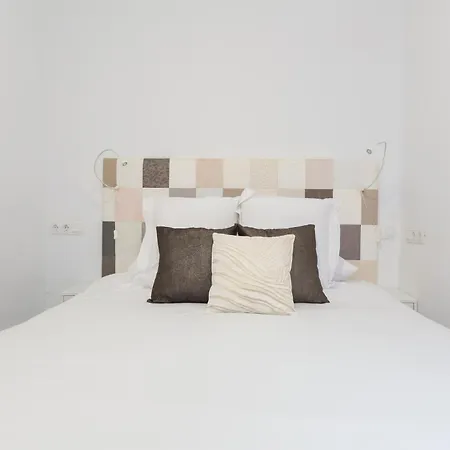Santa Lucia - 1 Bedroom In The Heart Of The Centre Apartment *