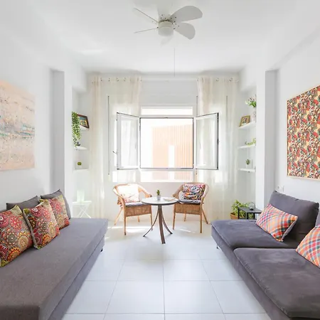Apartment Santa Lucia - 1 Bedroom In The Heart Of The Centre *